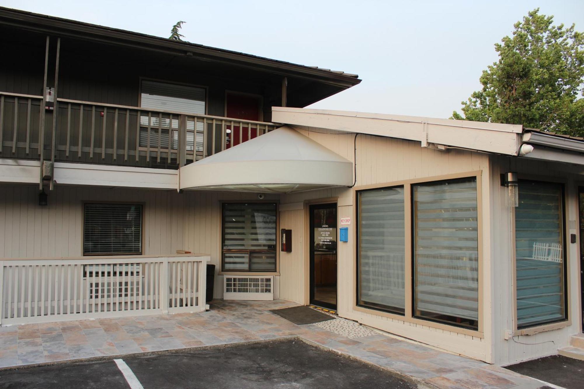 Cedarwood Inn Of Ashland Exterior foto