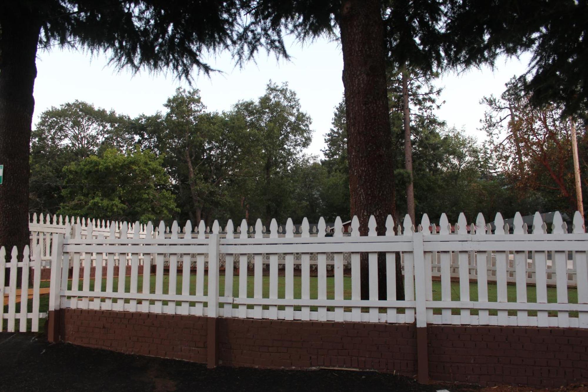 Cedarwood Inn Of Ashland Exterior foto